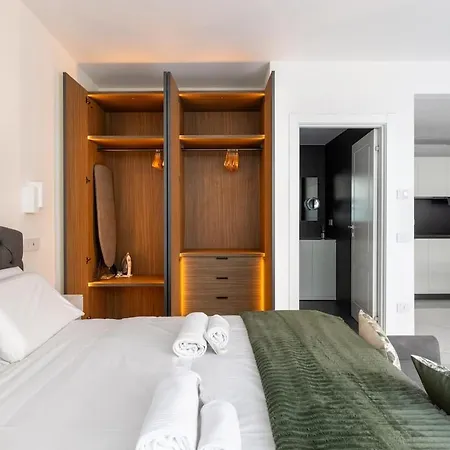 Colosseum Luxury House Διαμέρισμα *